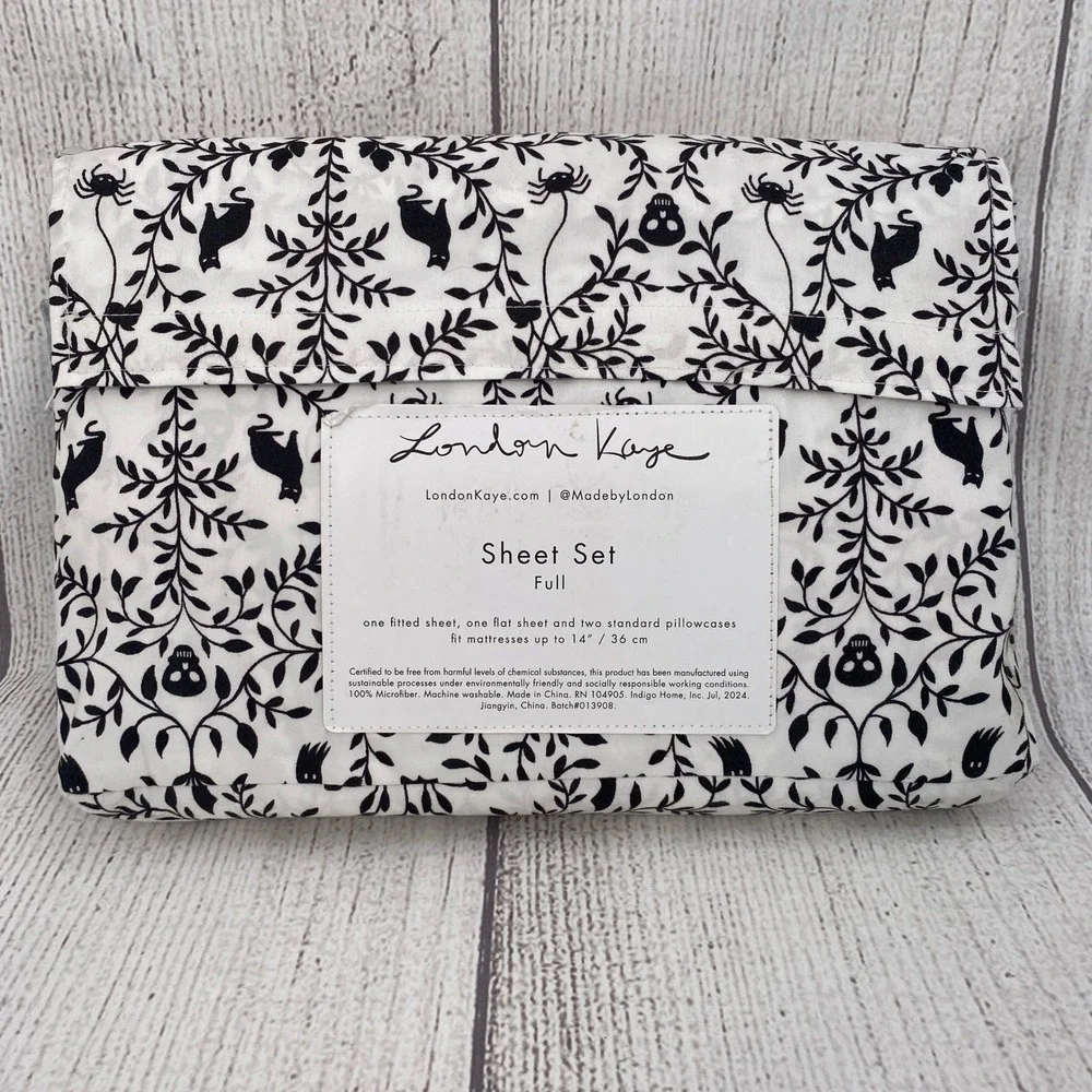 London Kaye Sheet Set Full White Black Halloween Cat Skull Ghost Bat Microfiber